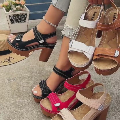 Sorelle™ Lift Sandals